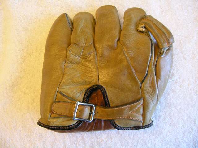 Gordon Slade Banner F52V Back Doug